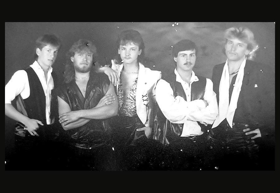 LAY-OUT – frühe Bandjahre